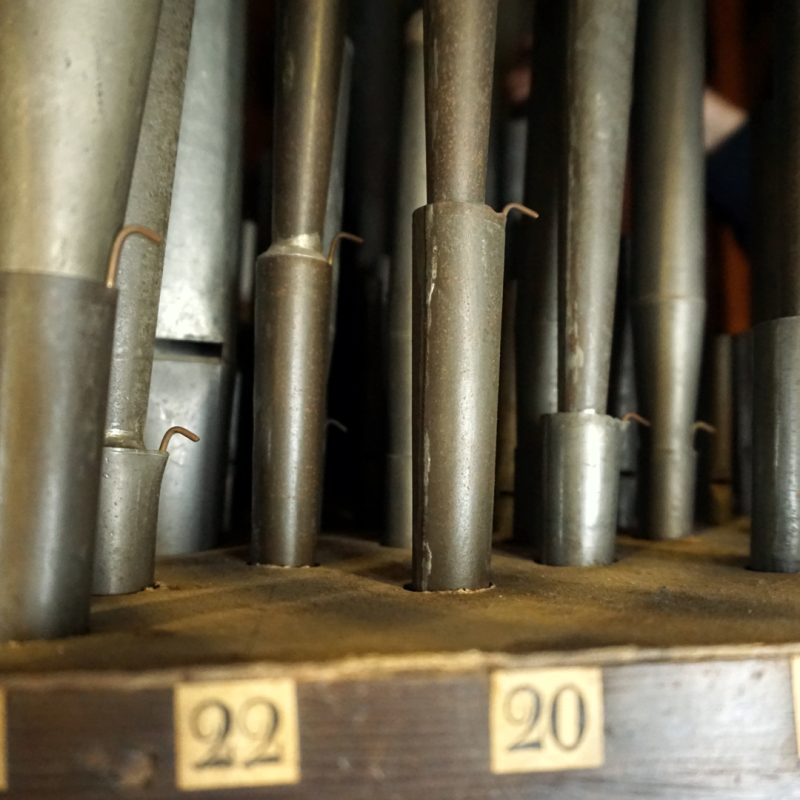 Biroldi organ: details of the pipes on the chest with note numbering